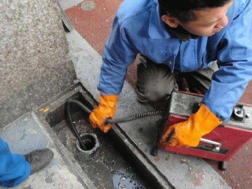 中原镇疏通下水道